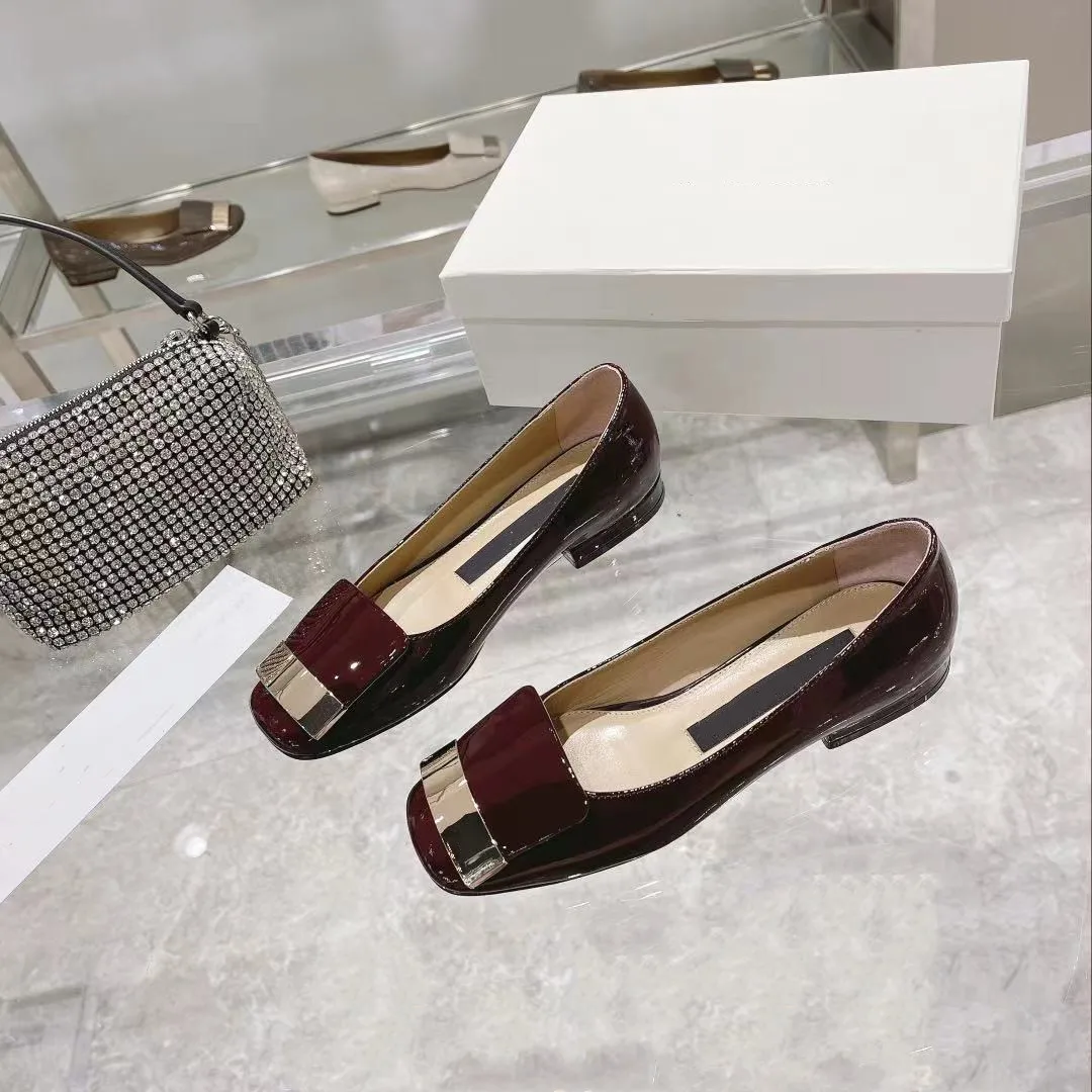 2022 spring new patent leather flat sole single shoes women's head leather versatile flat heel metal shallow mouth scoop shoes