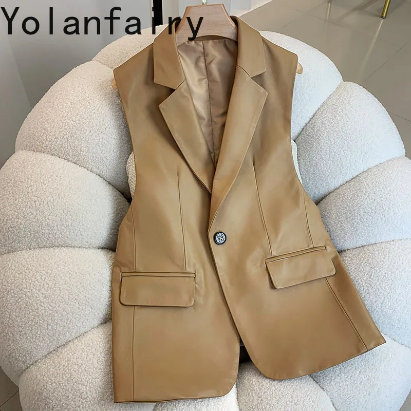 Женская кожаная куртка без рукавов