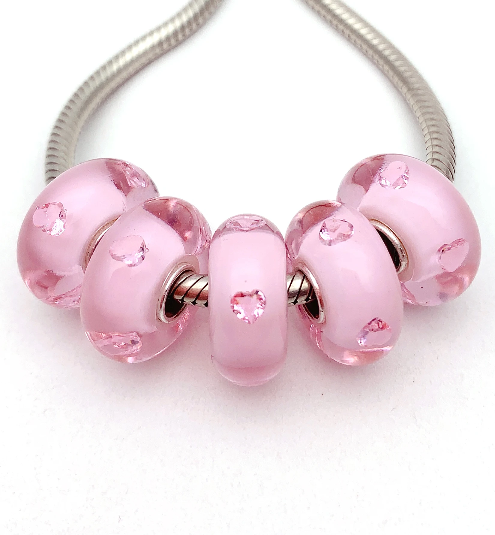 Рисунок 2 - Бусины из серебра 100% пробы с муранским стеклом