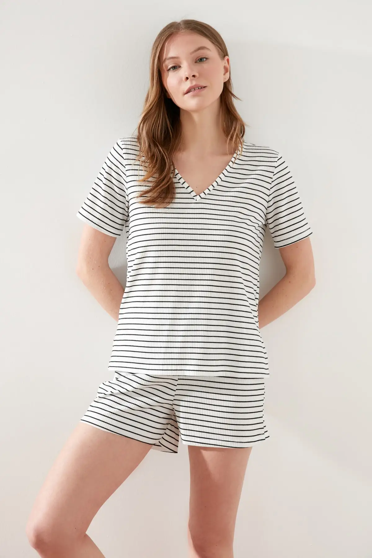 

Trendyol Camisole Knitted Pajamas Set THMSS21PT1102
