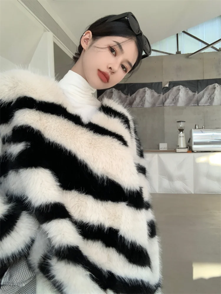 

Korobov Y2k Zebra Striped Sweater Women's Autumn Winter Japanese Lazy Wind Design Imitated Mink V Neck Pull Femme Hiver 2022