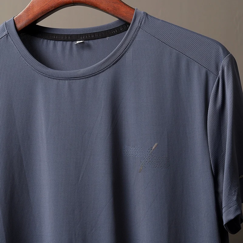 Внешняя торговля Мужская одежда Отрежьте бирку Футболка с коротким рукавом