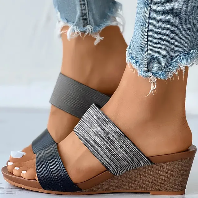 casual wedge shoes