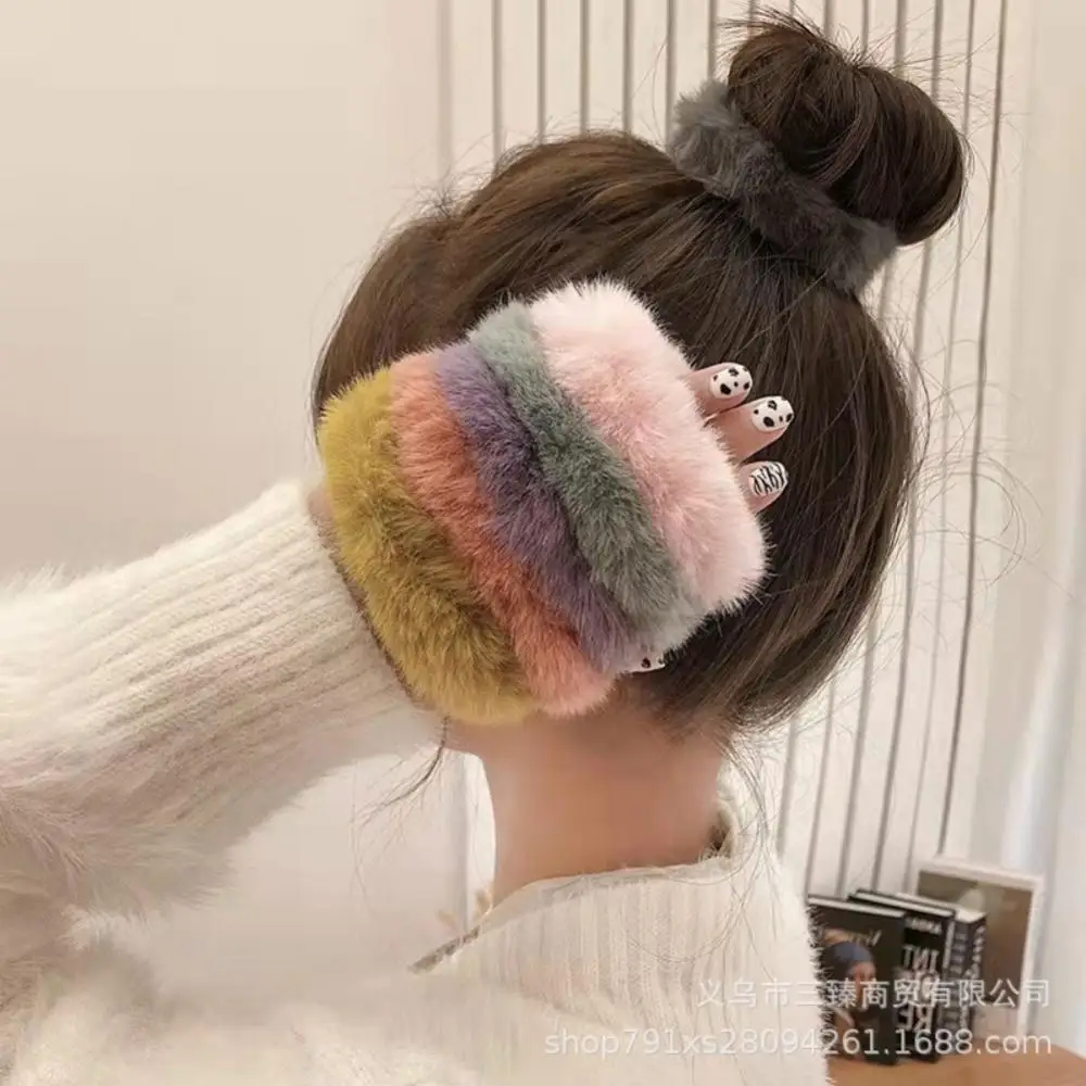 

Fashion Plush Hair Rope Random Color Elastic Hair Bands Women Soft Imitated Fur Hair Ring Scrunchies Fluffy Hair Ties Headwear