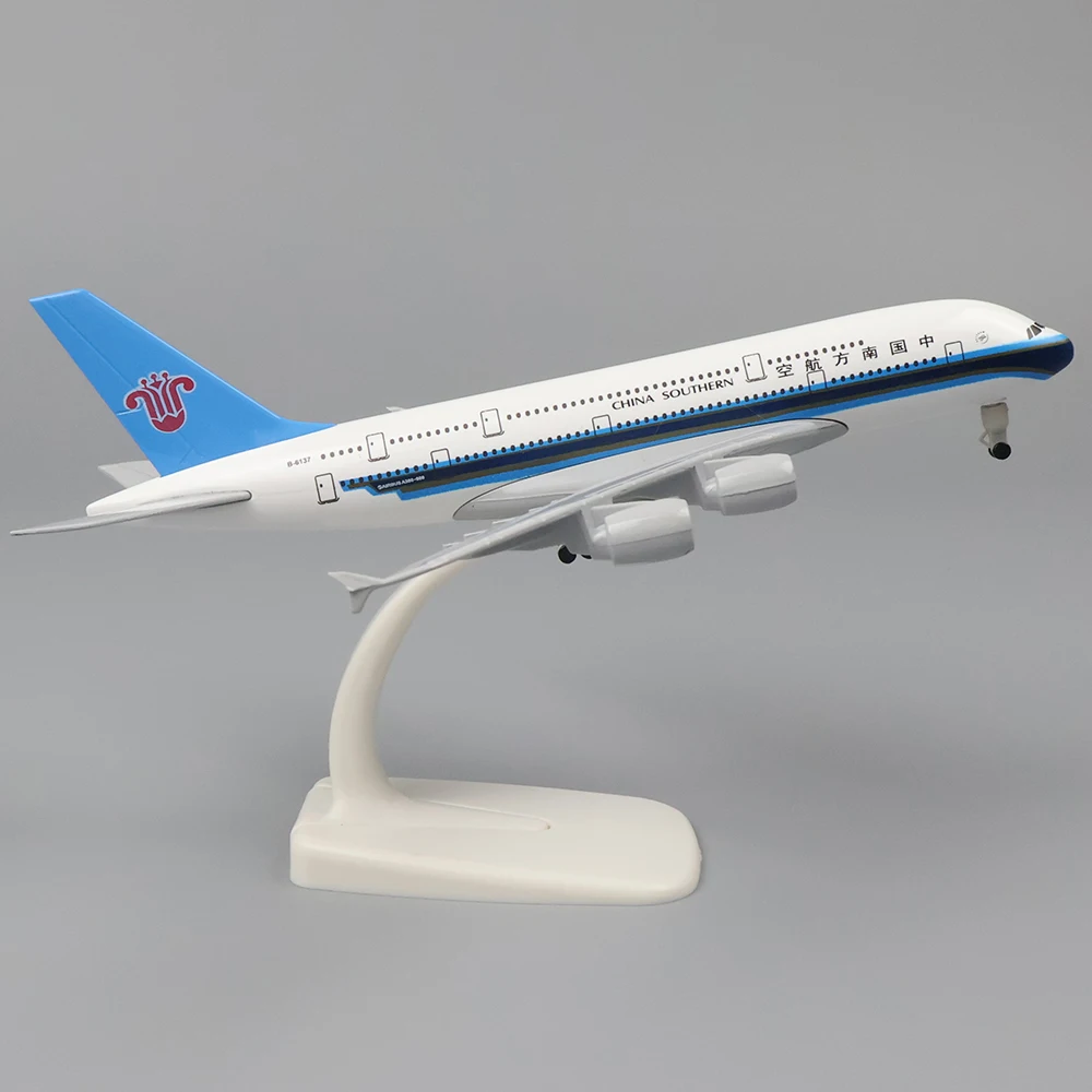 

Metal Aircraft Airliner Model 20cm 1:400 Southern Airlines A380 Metal Replica Alloy Material Aviation Simulation Boy Toy Gift