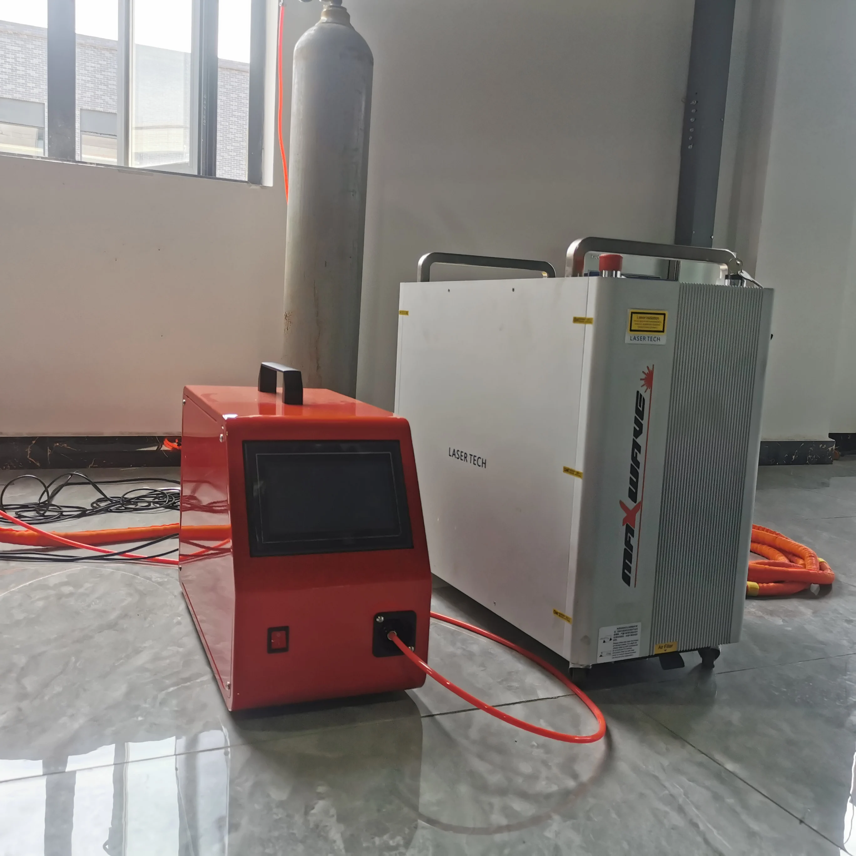 Портативный лазерный сварочный аппарат GW 1500 Вт волоконно-лазерный с воздушным