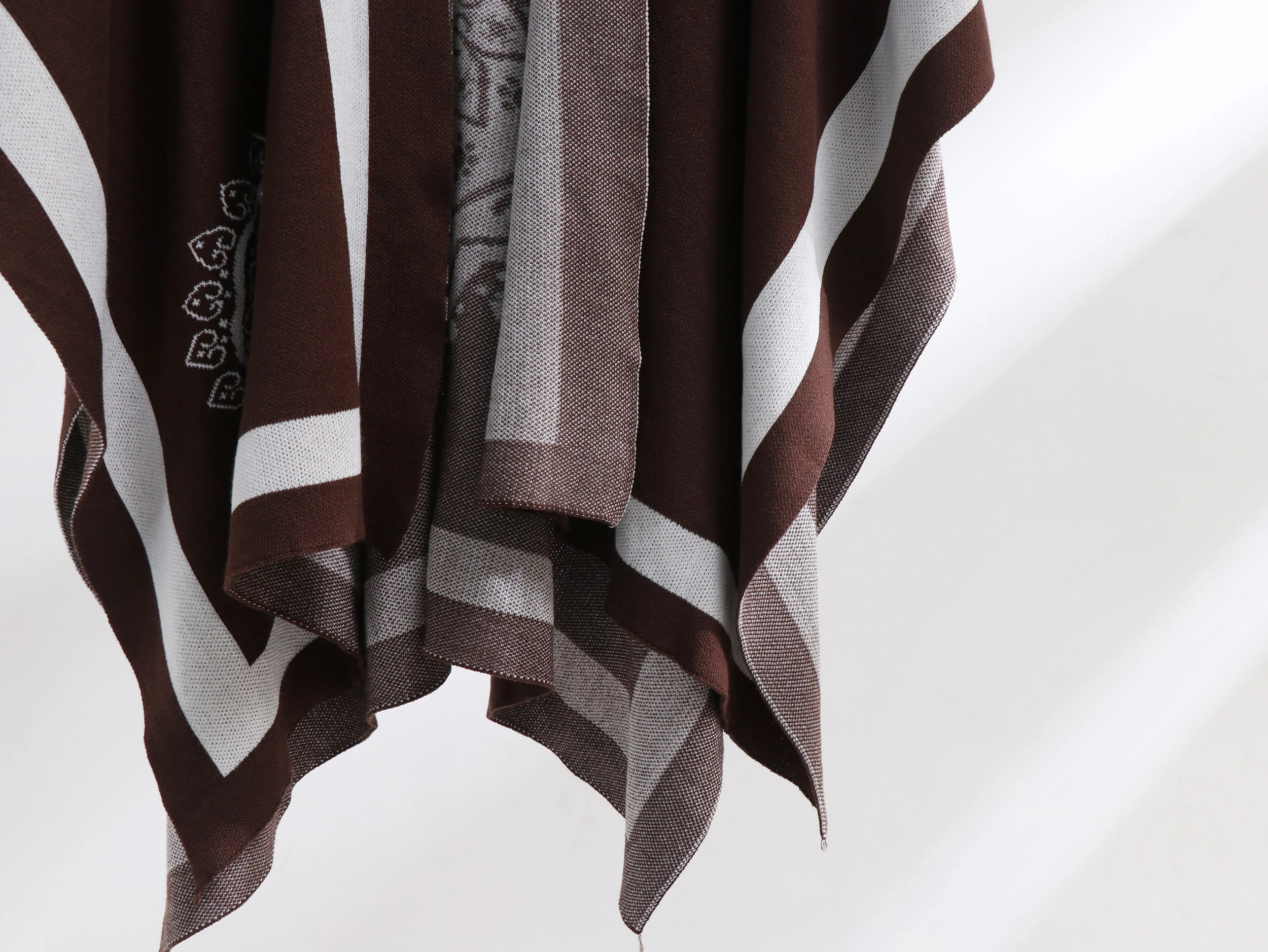 Женский спортивный костюм