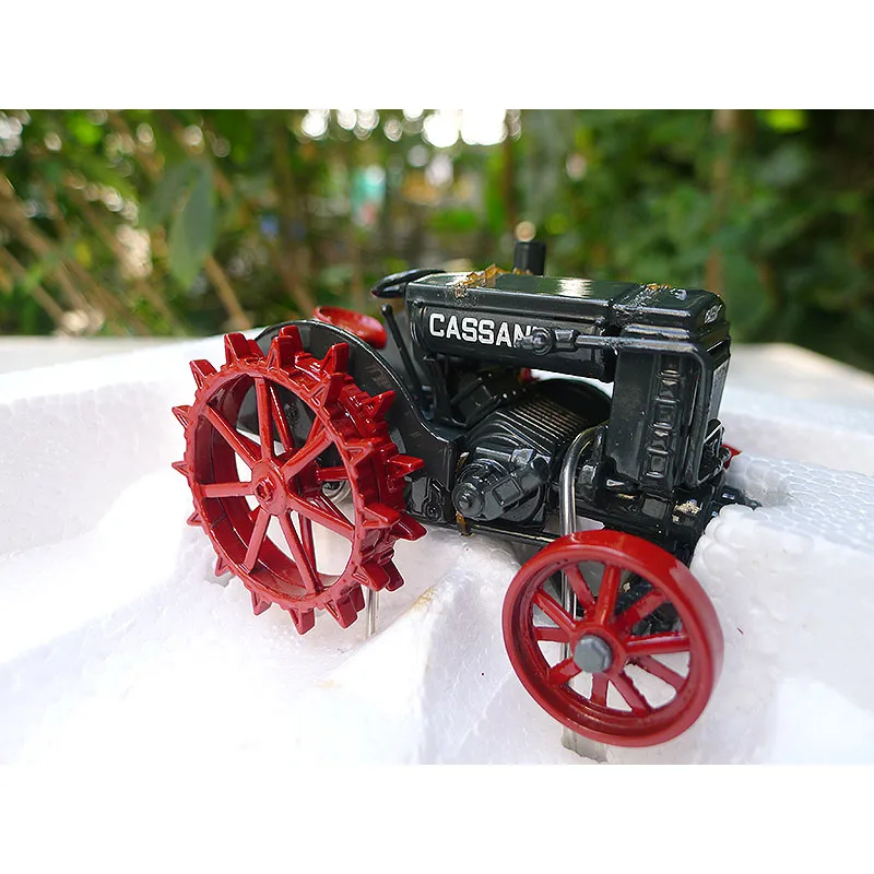

1:32 CASSANI Metal Hub Classical Tractor Agricultural Vehicle ROS Model Adult Limited Classic Collection Display Souvenir Spot