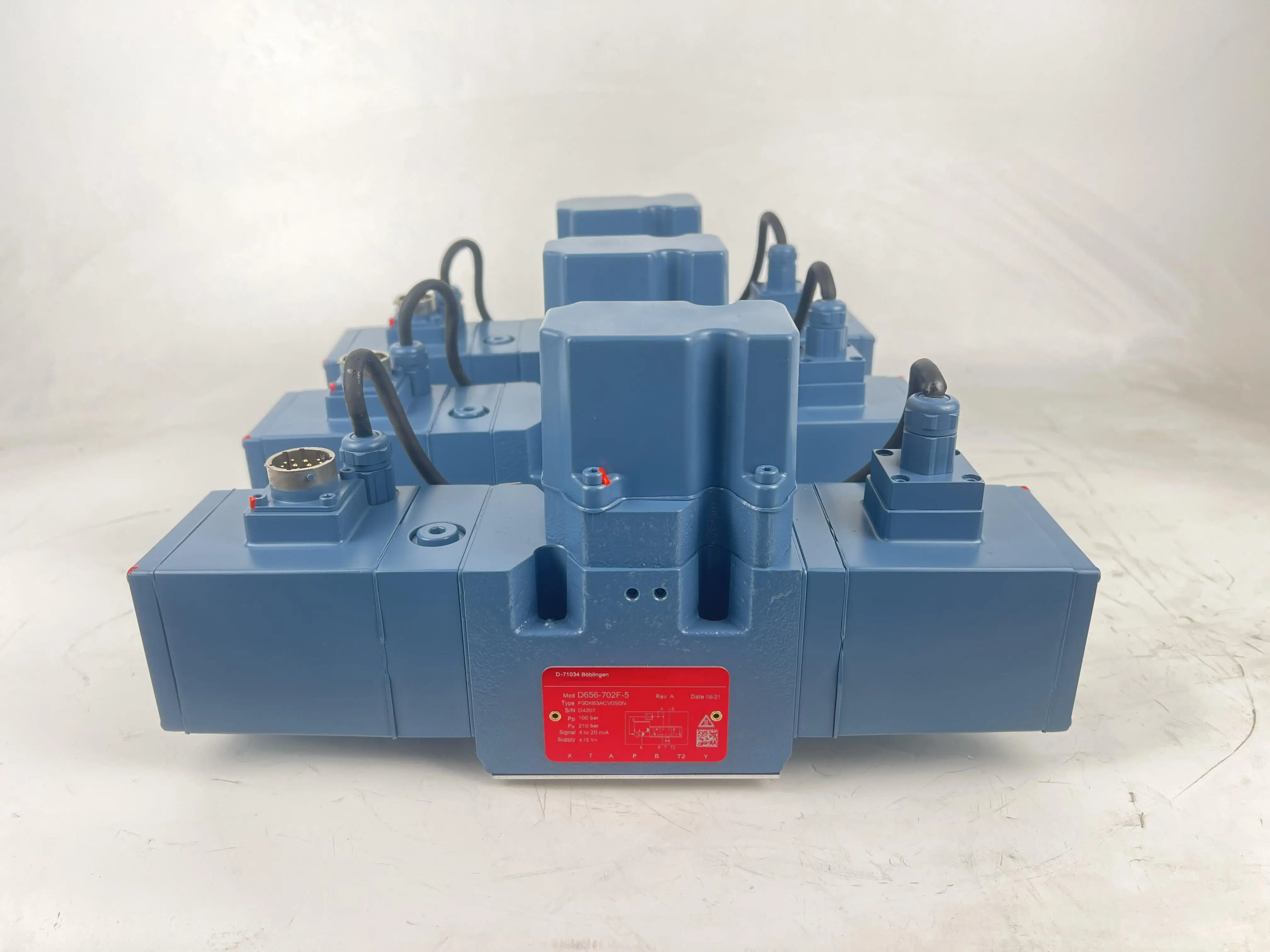 G631 D662 D661 D634 D633 D761-2776C сервопривод гидравлический клапан D633-7392 D633E703 D633-333B