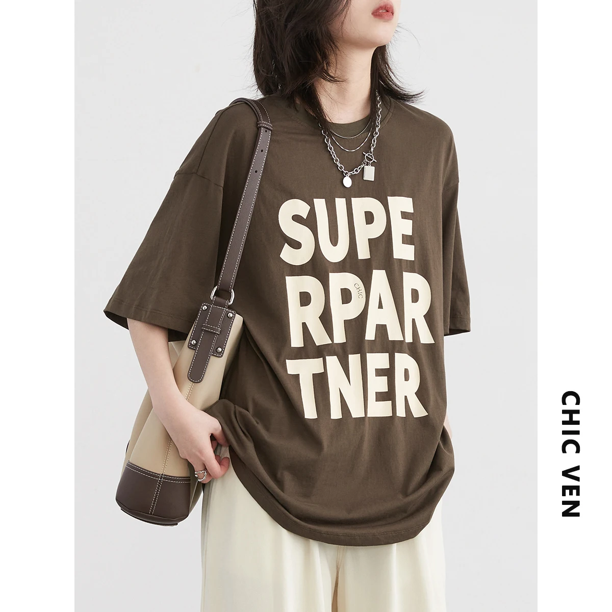 Женская футболка с коротким рукавом