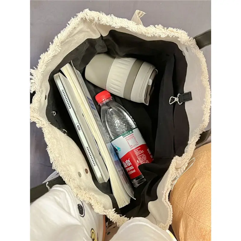 Hello Kitty Bag Hot Girl Embroidered Canvas Shoulder Bag Tote Bag Casual Cute Bag   purses  crossbody bag  purses and handbags