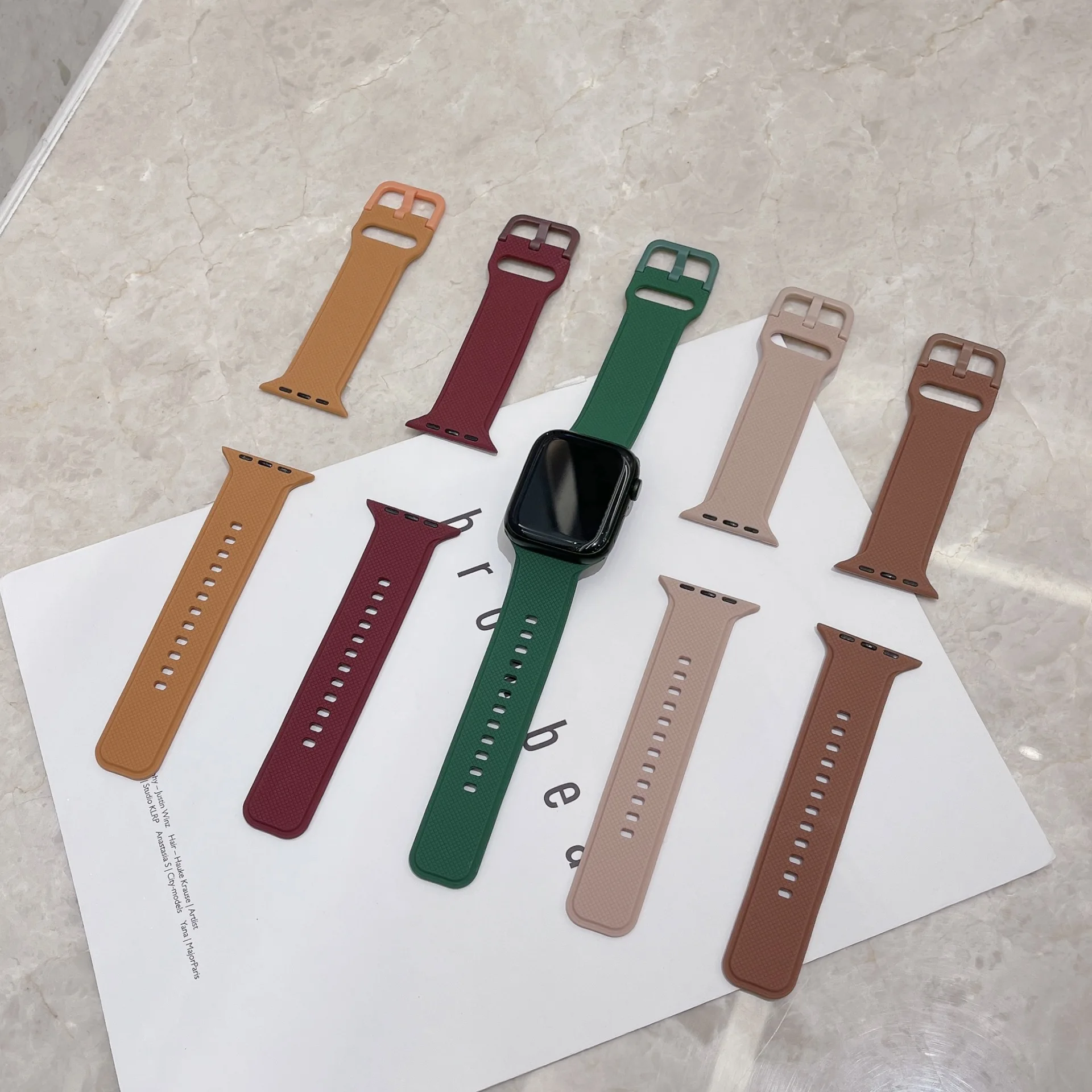 

Ремешок силиконовый для Apple Watch band 44 мм 40 мм 38 мм 42 мм, спортивный резиновый браслет для iWatch Series 7 6 5 SE 4 3, 41 м 45 мм