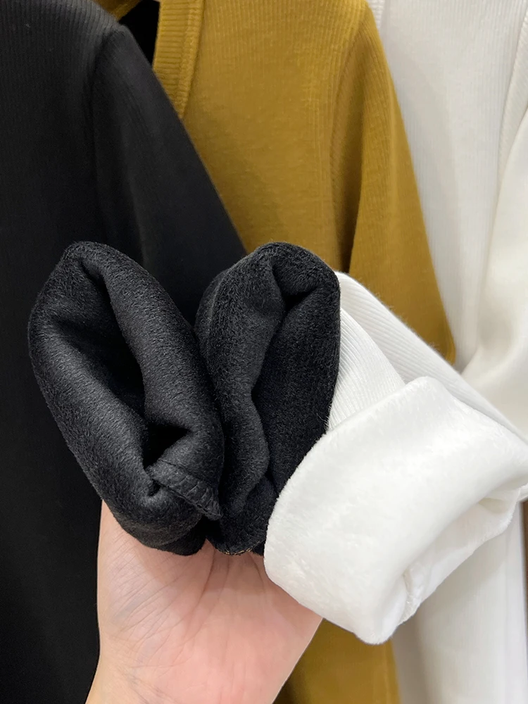 Утолщенная нижняя рубашка на флисовой подкладке с низким круглым вырезом