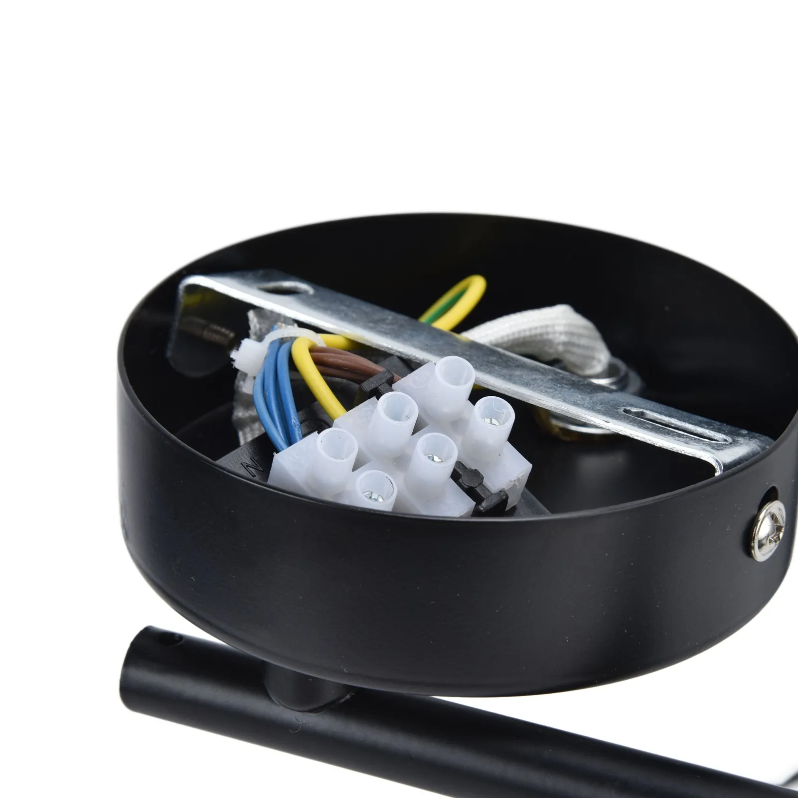 Рисунок 3 - Потолочный светильник из кованого железа