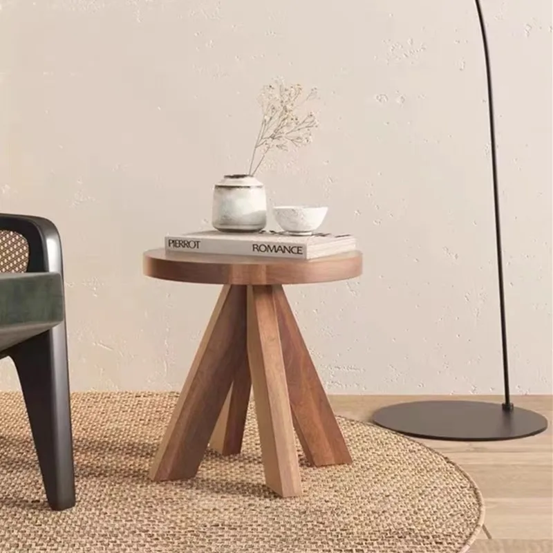 Круглый Маленький журнальный столик из массива дерева в скандинавском стиле