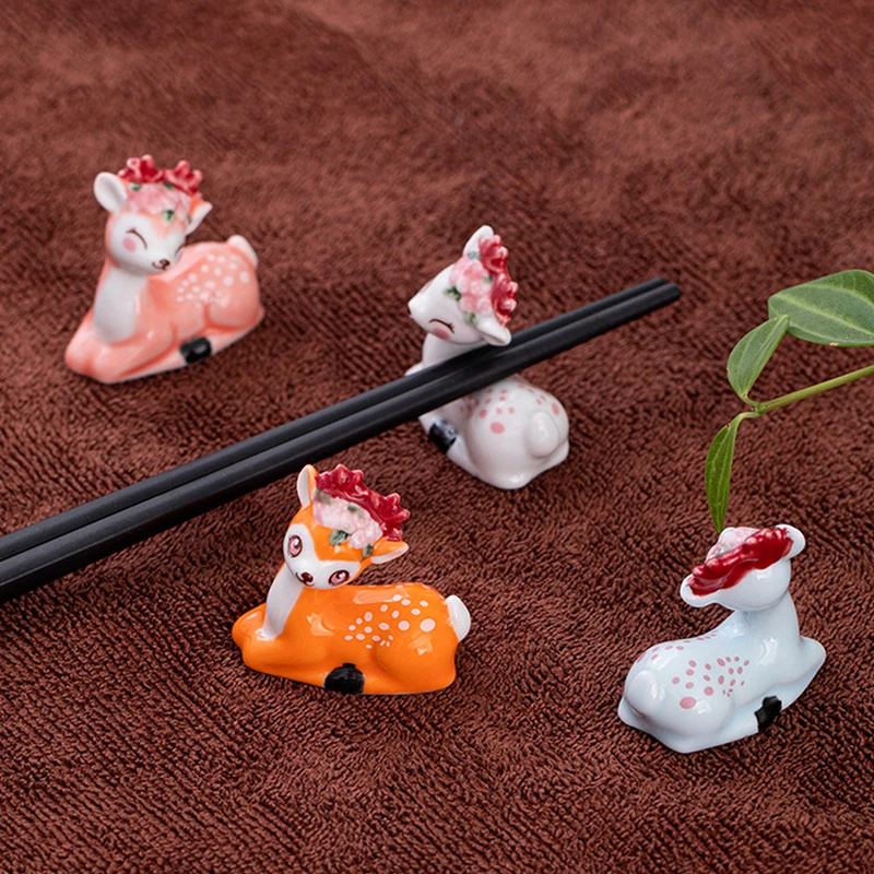 

1PC Cute Cartoon Ceramic Chopstick Holder Stand Practical Kitchen Tableware Home Dining Table Chopstick Accessories Supplies