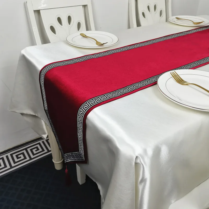 

Бархатная скатерть-дорожка VM030698