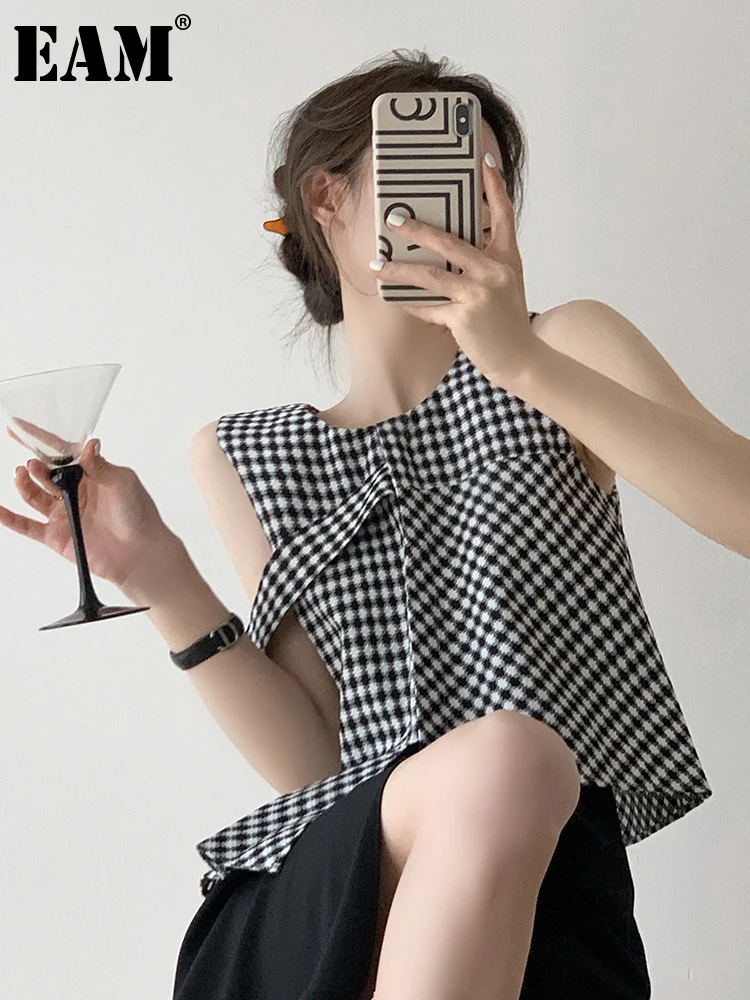 

[EAM] Women Black Plaid Irregular Tank Tops New Round Neck Sleeveless Personality Fashion Tide Spring Summer 2022 1DE8378
