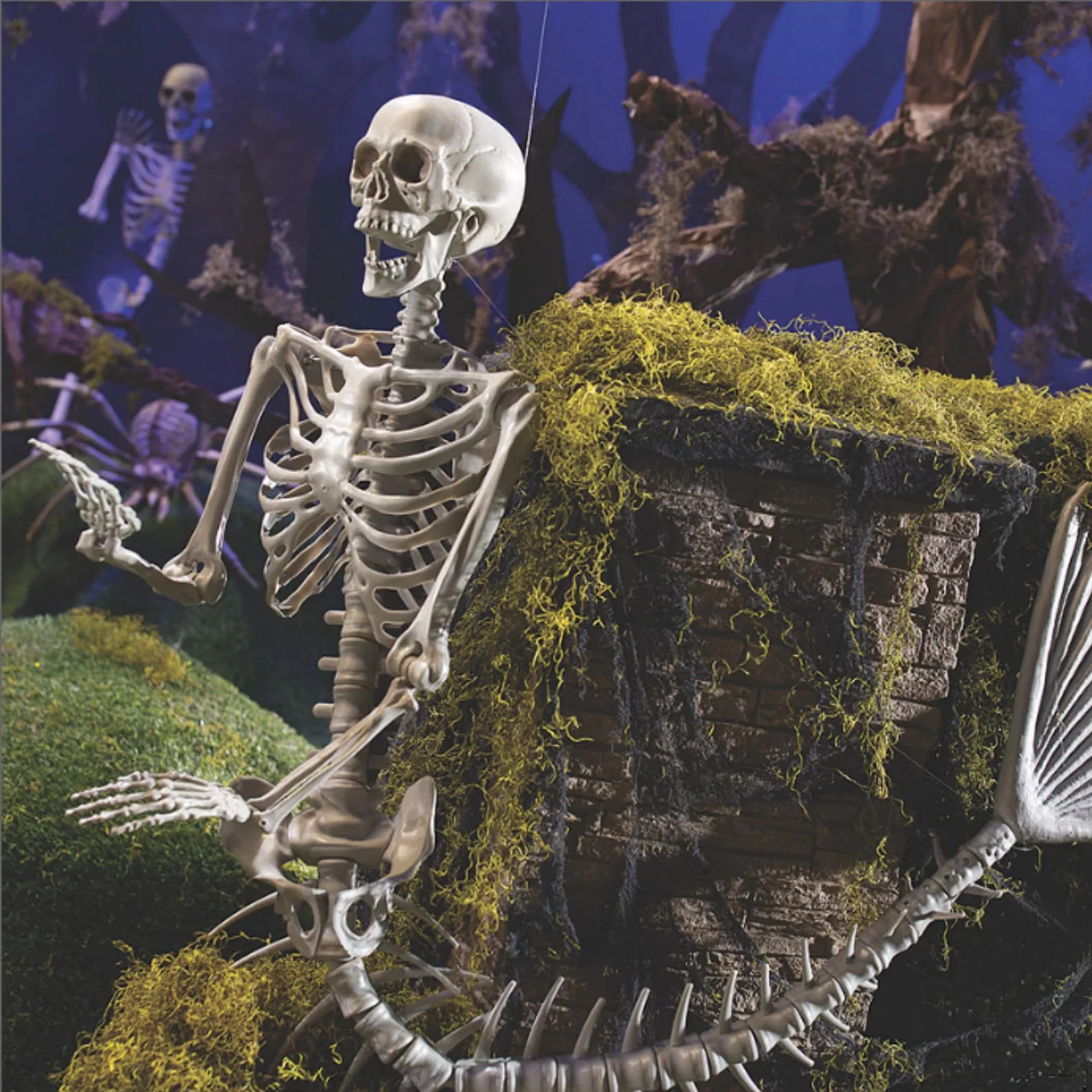 

Halloween Skeleton Decoration Scary Skeleton Figurine Ornament for Haunted House Party Indoor Outdoor Decoration