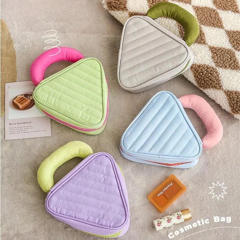

New Mini Triangle Makeup Bag for Women Zipper Travel Lipstick Cosmetic Bag Nylon Girl Toiletry Bag Durable Makeup Organizer