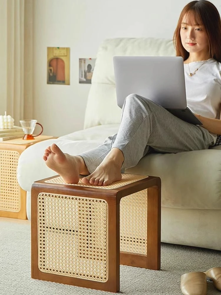 Многофункциональный пластиковый приставной столик из ротанга эркер небольшой