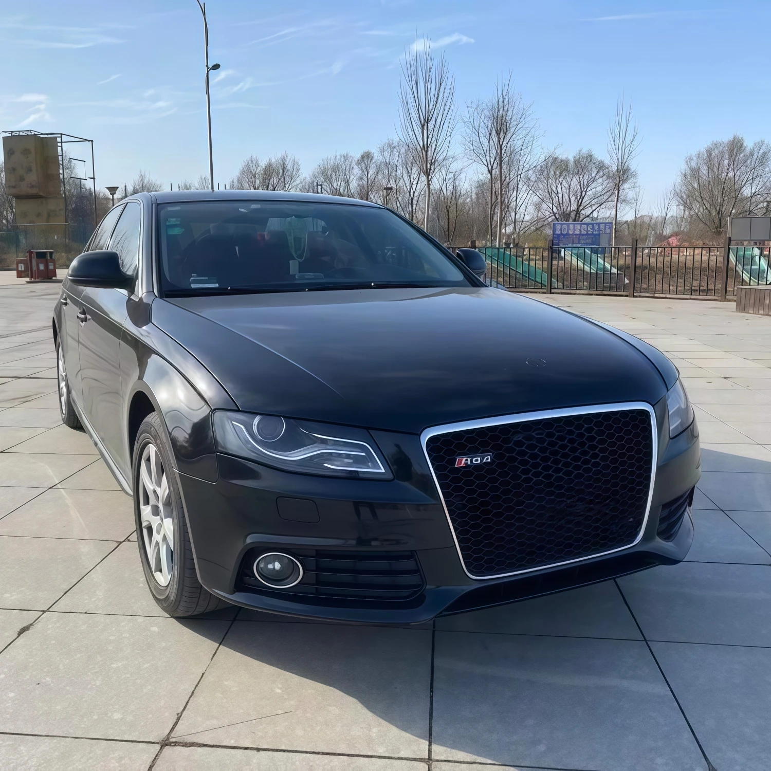 Фото Высококачественная сетчатая передняя решетка из АБС-пластика для Audi A4 S4 B8 2008-2012, обновленная, черная, с хромированной серебристой эмблемой №5