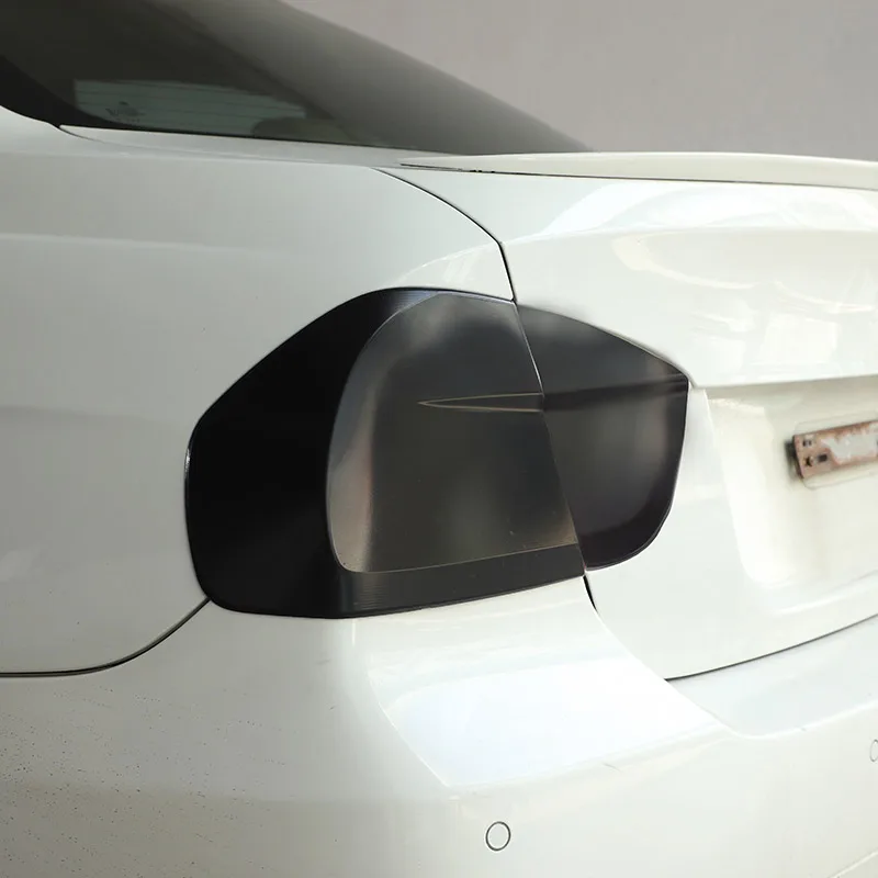 Фото Для BMW 3 серии E90 2005-2008 годов: затемненные черные накладки на задние фонари (стоп-сигналы, указатели поворота, фонари заднего хода) №2