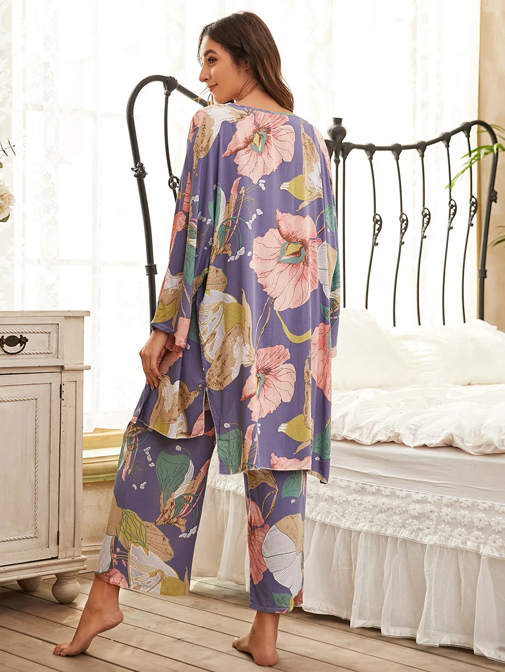 Women Spring and Autumn Comfortable Soft Home Suit Robes with Pants Pajamas Set Sleepwear Cotton Viscose Ladies 3pcs Pajamas Set