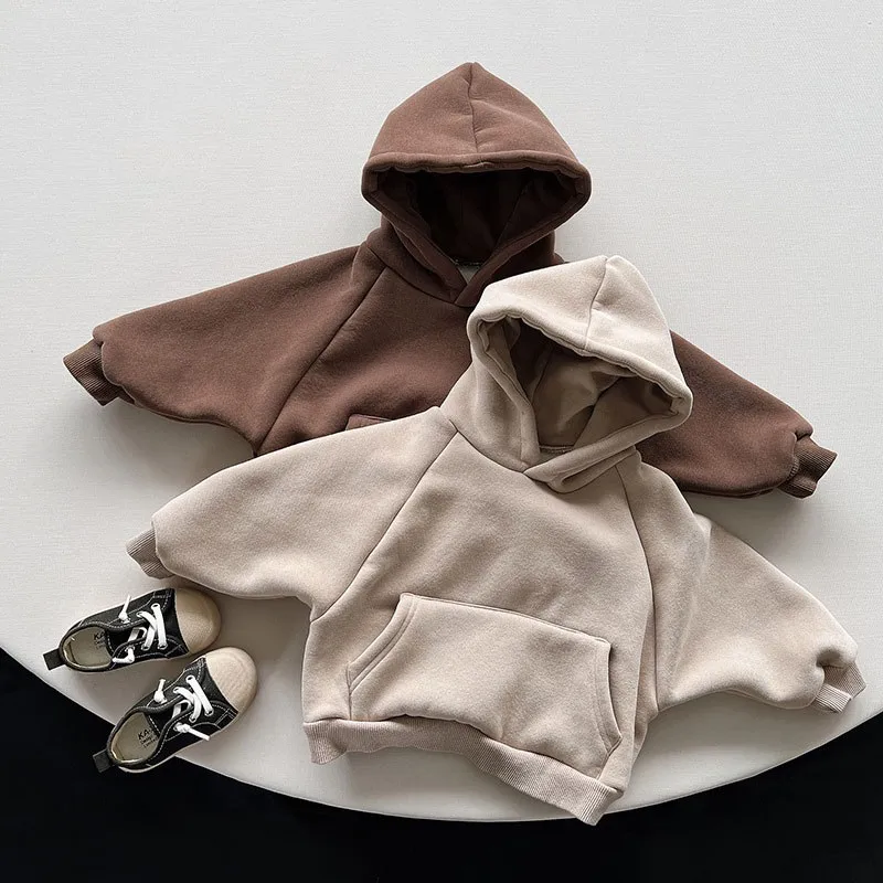 

2023 Winter Fleece Solid Hoodies Baby Boys Casual Loose Pocket All-match Hooded Top Girls Simple Thick Pullover Cotton Clothes