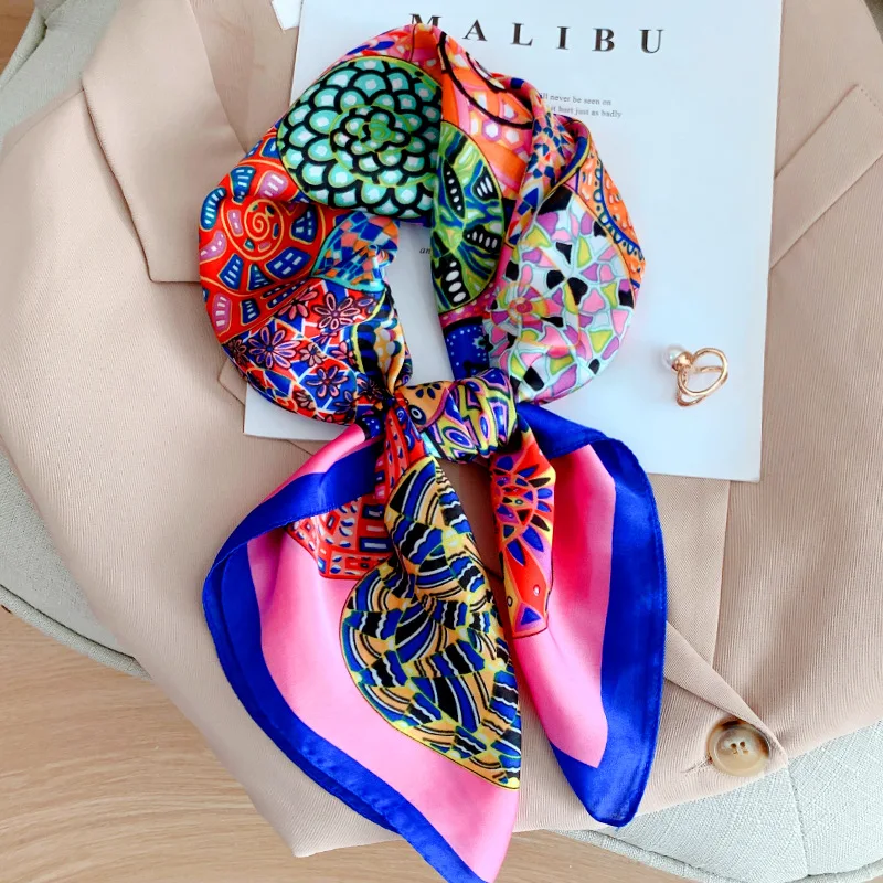 

Women 70X70CM Headcloth Luxury Brand Print Hijab New Style Female Head/Hair Popular Designer Bandana Summer Fashion Silk Scarves