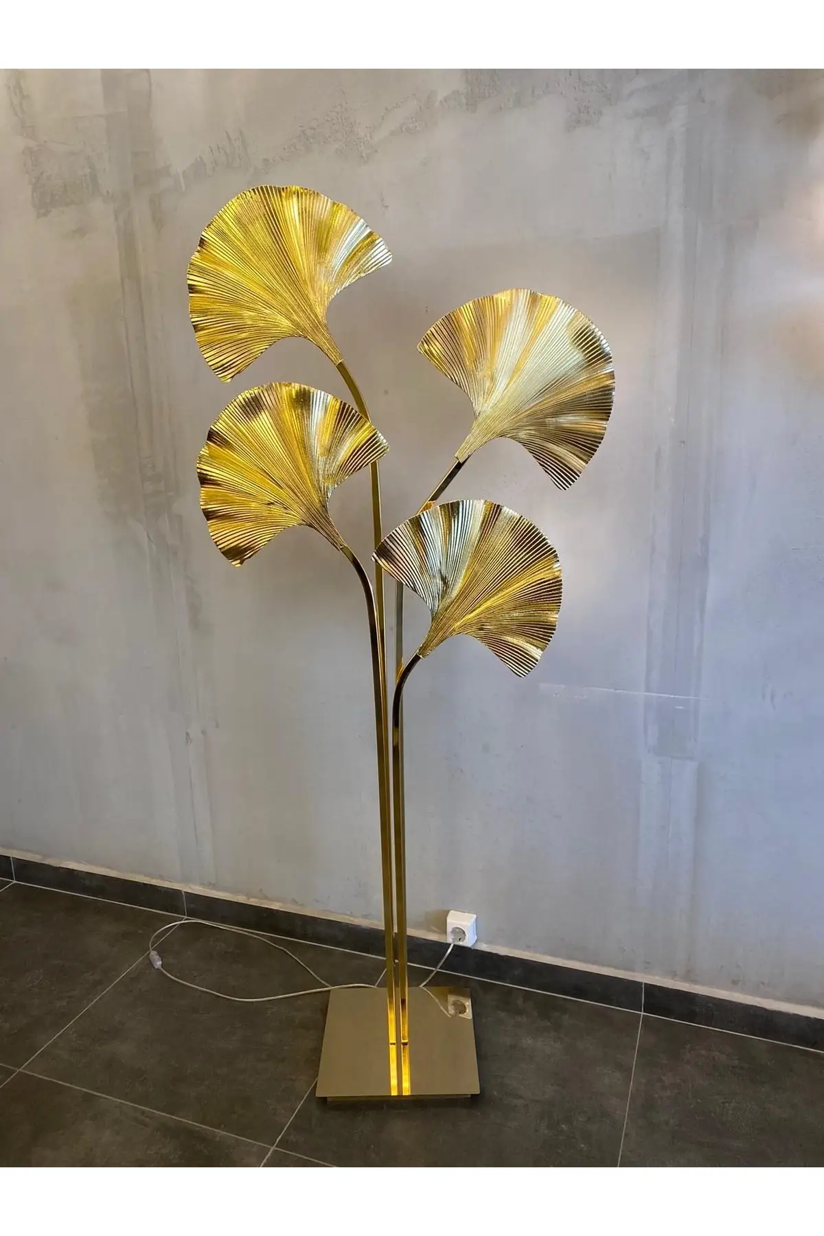 

Напольная Лампа с 4 вентиляторами