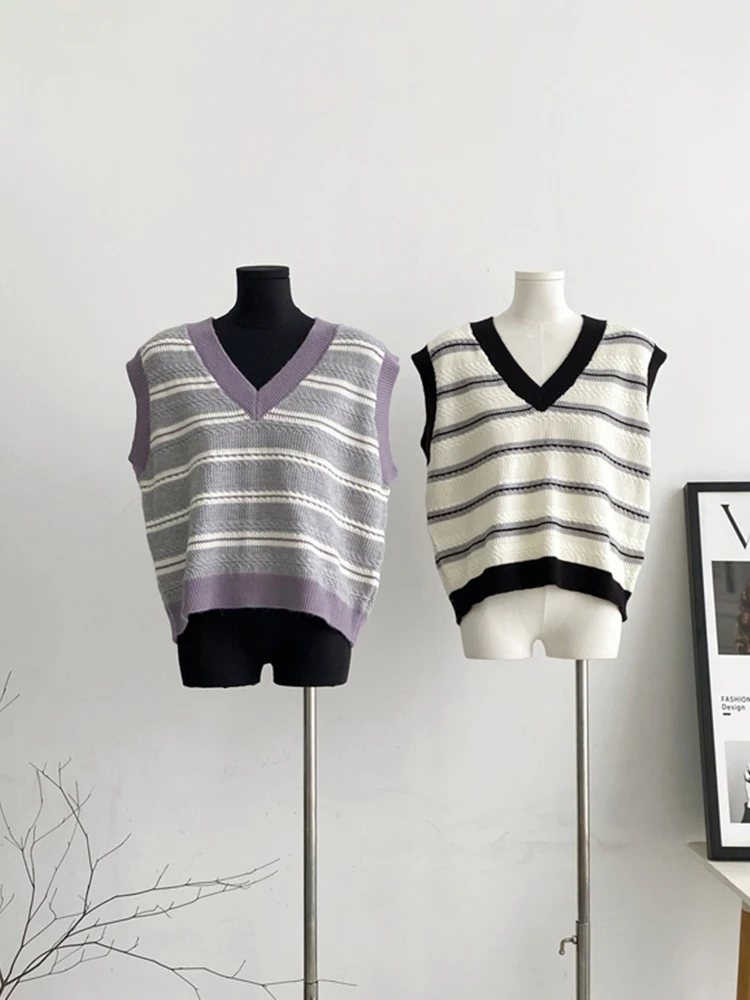 

Autumn Winter New Office Lady Baggy V-Neck Waistcoat Knitwear Sweater Vest Striped Sleeveless Fashion All-match Pullover Trend