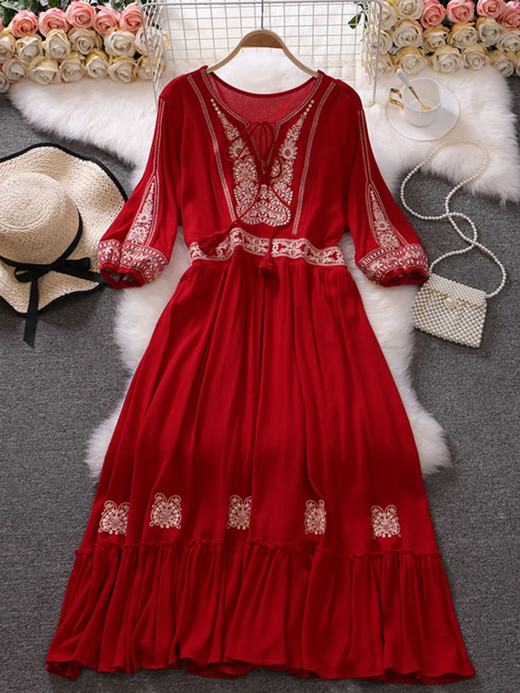 

Женское приталенное платье в этническом стиле, красное праздничное платье в богемном стиле с вышивкой и круглым вырезом для весны и лета