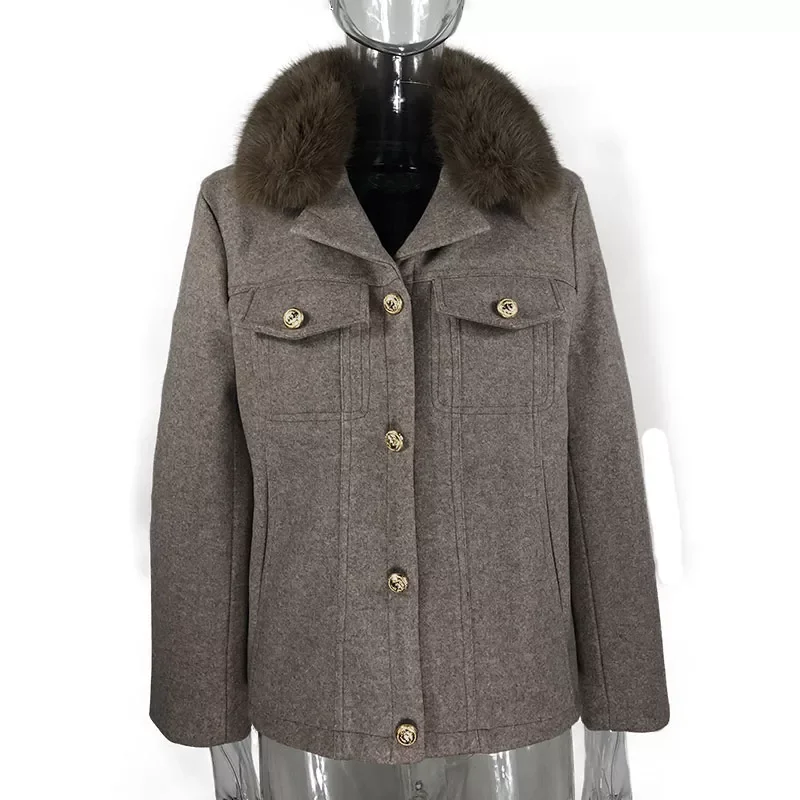 

Куртка женская шерстяная с воротником из искусственного меха и карманами