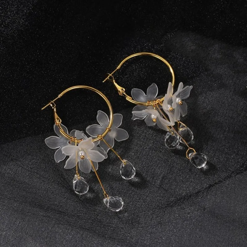 

Vintage New Crystal Flower Earrings for Women Fashion Simple Female Jewelry