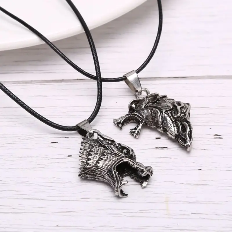 

Pendant necklace badge Stark Family Goshawk Head Badge Wolf Chain Necklace Pendant Men Women Jewelry Game of Thrones