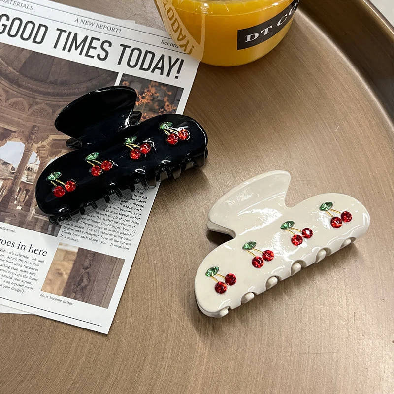 Бриллиантовая застежка для волос