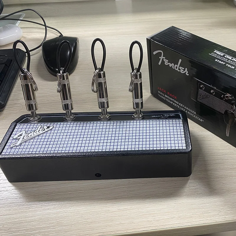 1 набор держатель для ключей с музыкальным логотипом 4 брелоками |