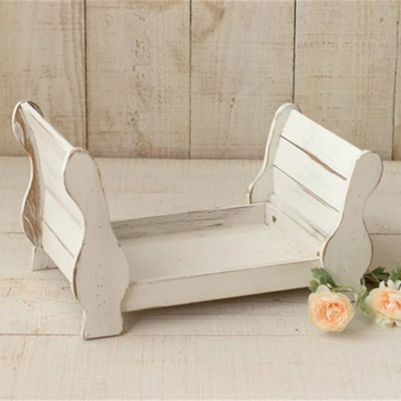 Newborn Photography Props Baby New Props Small Bed Hundred Days Wooden Auxiliary Chair Retro Old Style Photography Accessories