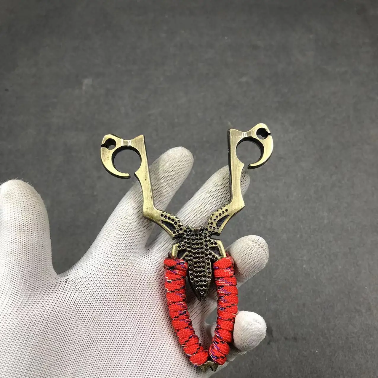 

Spider Alloy Slingshot Outdoor Traditional Competitive Polished Nostalgic Toy
