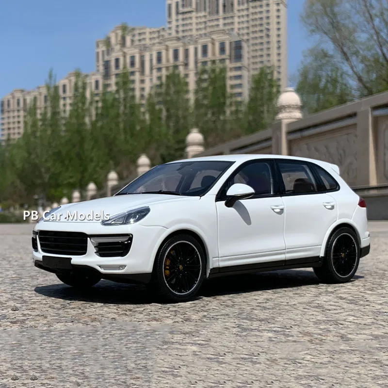 

Модель 2017 года, миниатюрная модель автомобиля 1:18, модель автомобиля из сплава + маленький подарок