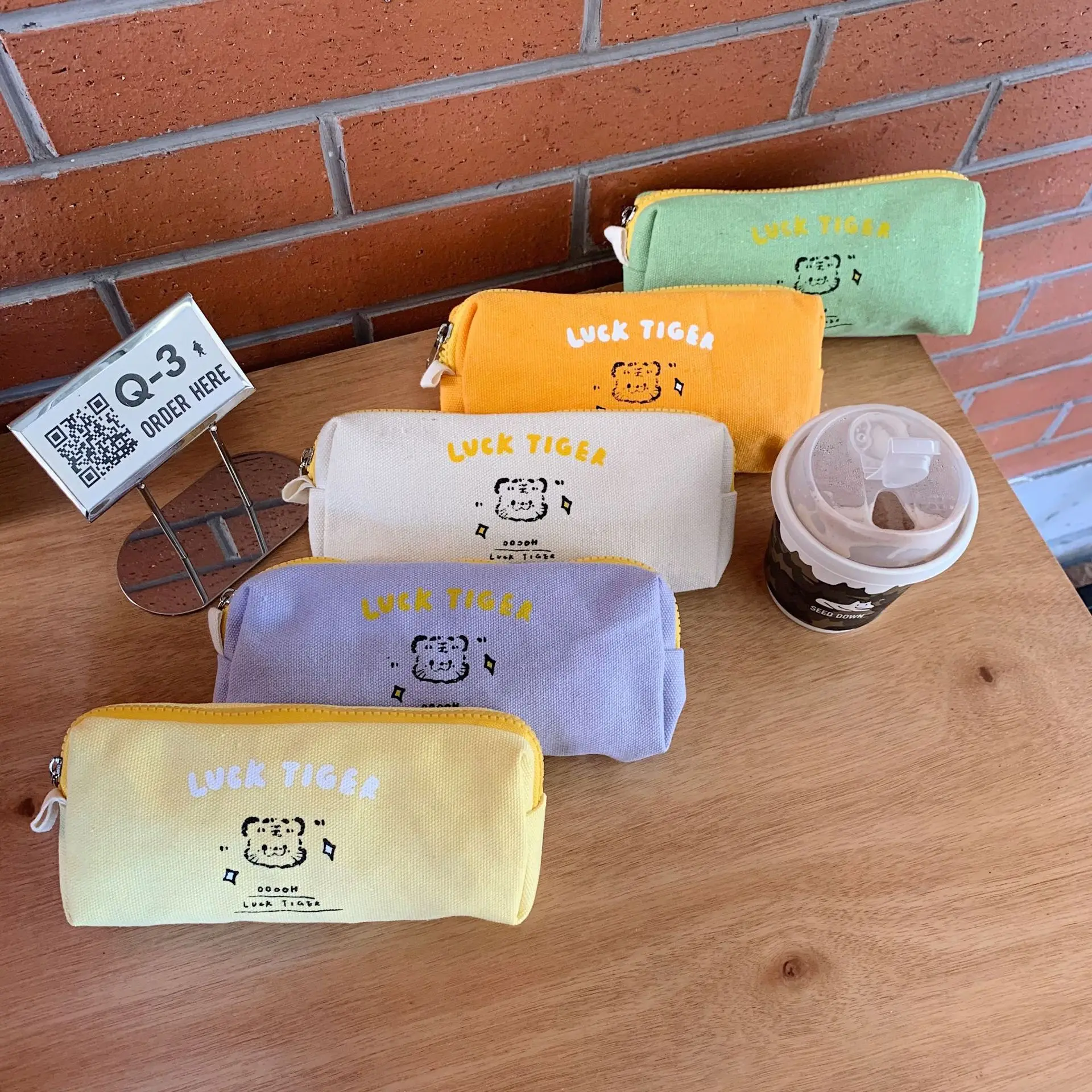 

Маленький милый чехол-карандаш с тигром, креативные милые портативные сумки для ручек, Простой чистый однотонный органайзер, новые стильны...