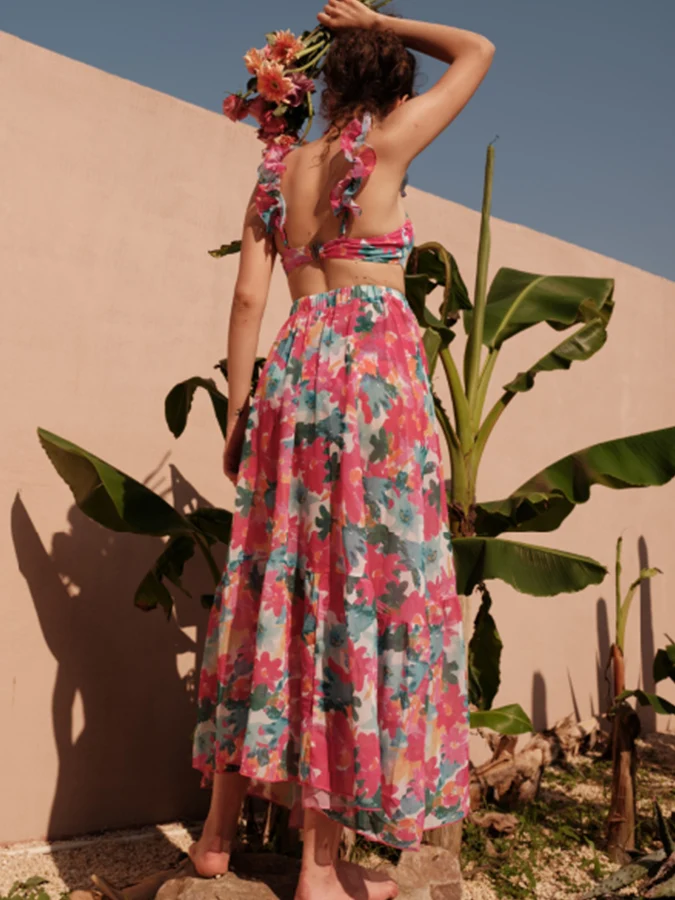 Рисунок 6 - Слитный купальник с цветочным принтом