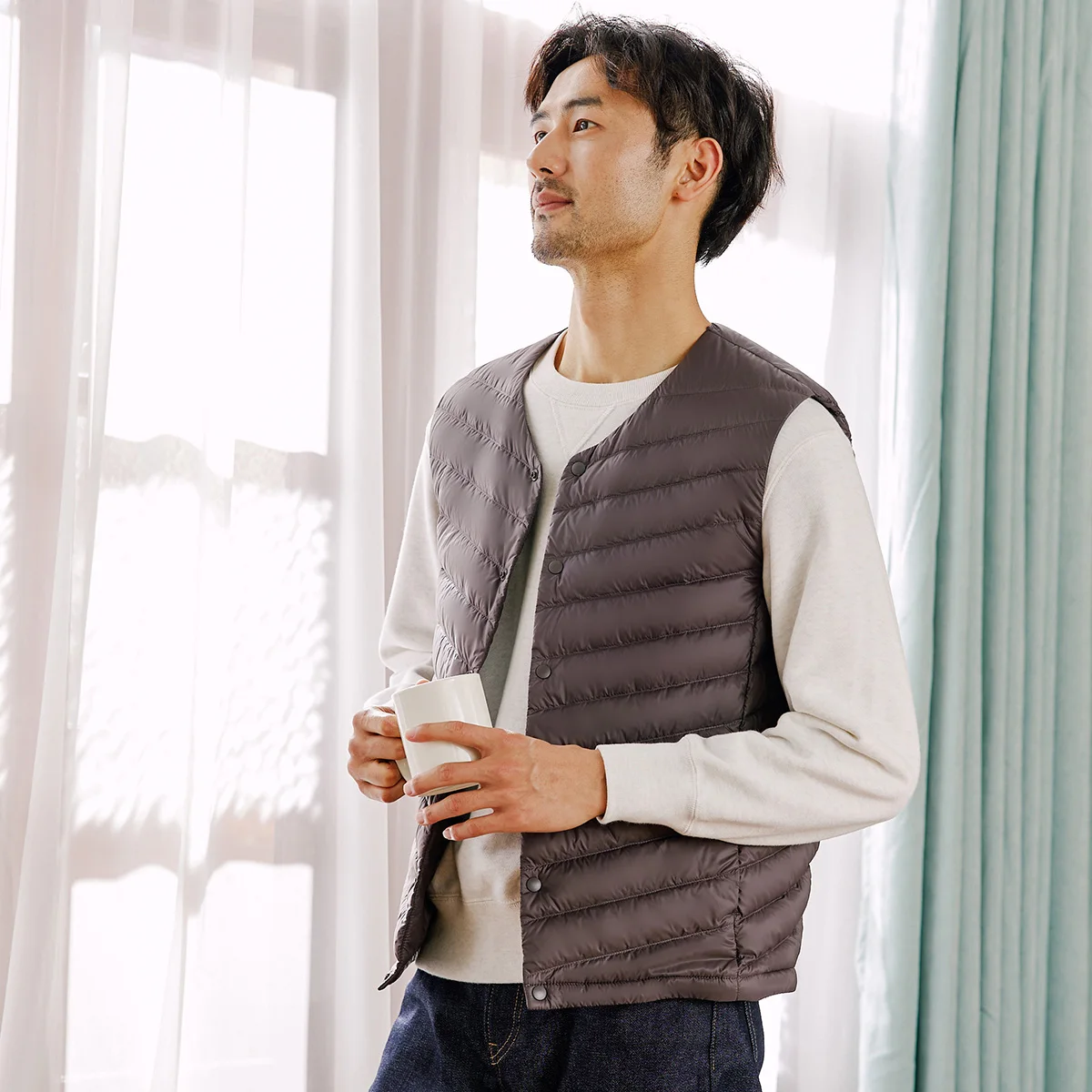 TANBOER Filling Power 600+ Figure Flattering Winter Vest Solid  90% Duck Down Sleeveless Packable Jakcet TF216011