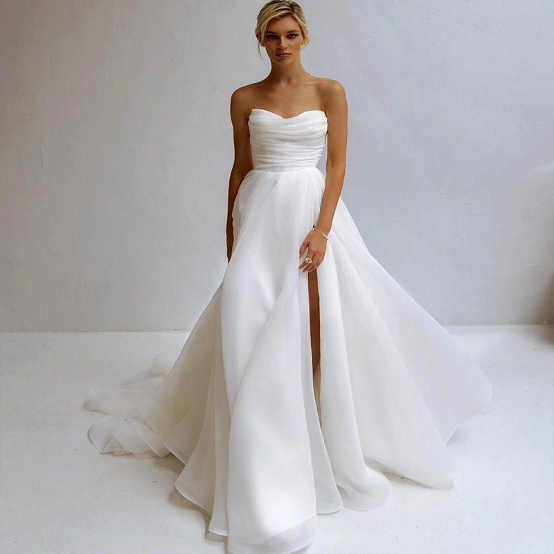 

Elegant Organza Wedding Dresses For Bride Ivory Simple Classic Strapless Side Split Summer Beach Bridal Gowns With Zipper Back