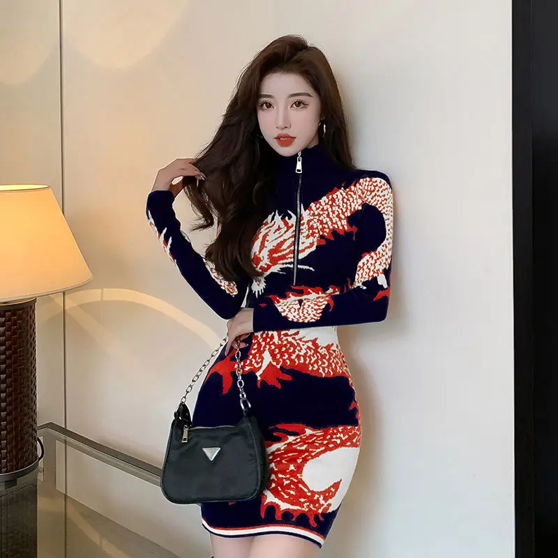 

Женское облегающее трикотажное мини-платье контрастных цветов, модель E403 в Корейском стиле на осень, 2023