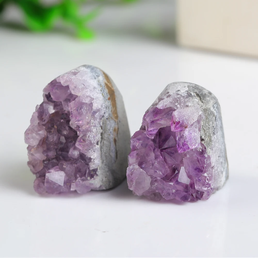 

1PC Amethyst Geode Room Decor Aquarium Fish Tank Natural Crystal Stone Ore Witchcraft Healing Crystals Home Decoration Gift