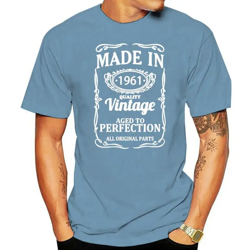 

Funny Made In 1961 61 Years of Being Awesome T-shirt Birthday Print Joke Husband Casual Short Sleeve Cotton T Shirts Men