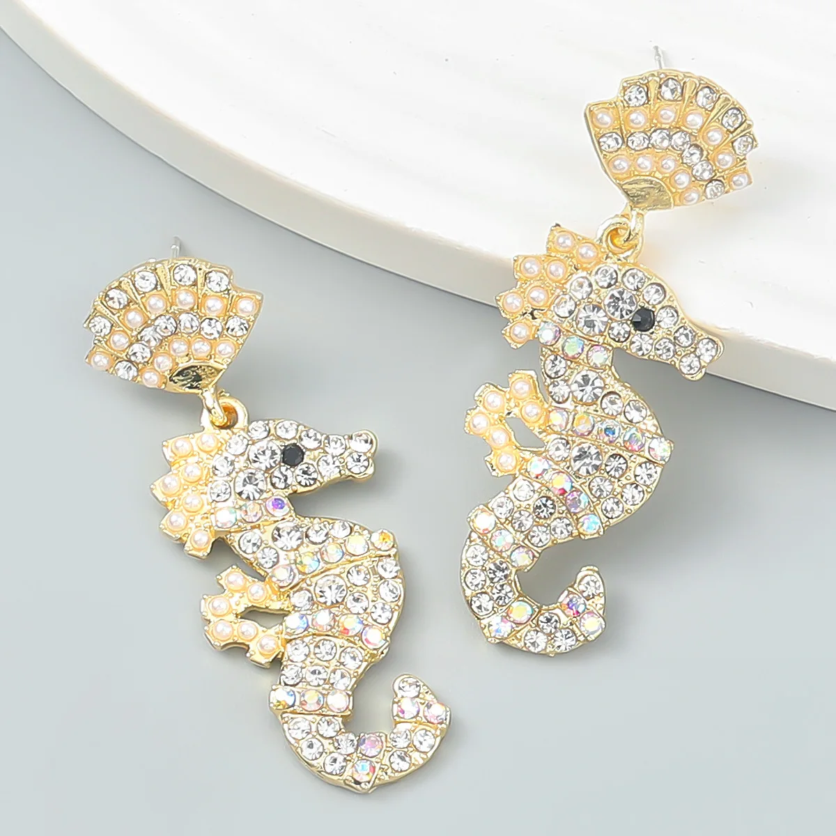 2023 Fashion New Luxury Shiny Crystal Full Rhinestone Seahorse Earrings for Women High-quality Banquet Party Jewelry Accessories