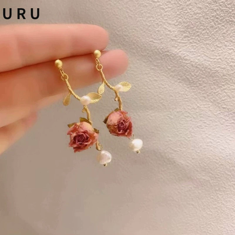 

Trendy Jewelry Flower Dangle Earrings Hot Sale Metal Alloy Leaf Natural Pearl Drop Earrings For Women Gifts